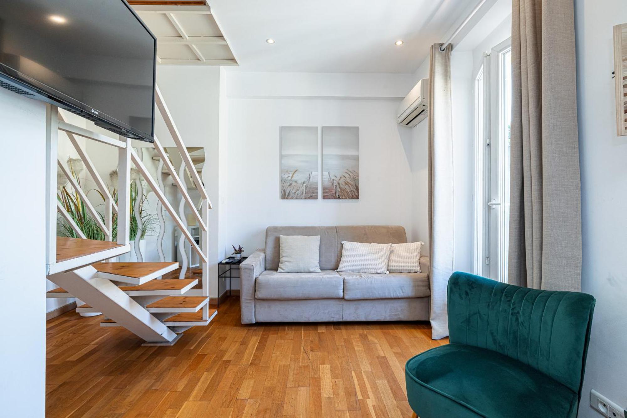 니스 Massena Street - 1 Bdr Duplex With Ac & Parking 아파트 외부 사진