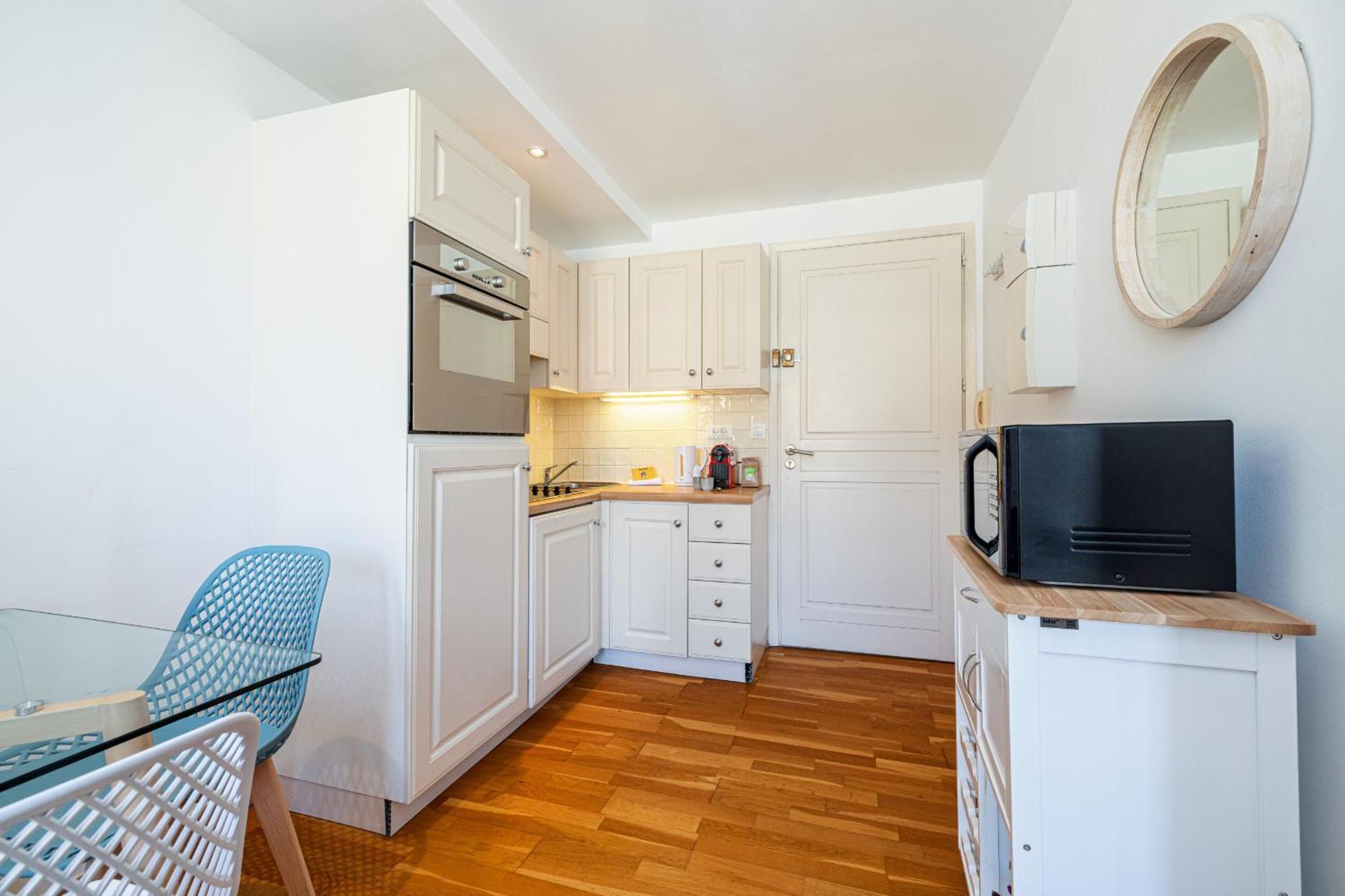 니스 Massena Street - 1 Bdr Duplex With Ac & Parking 아파트 외부 사진