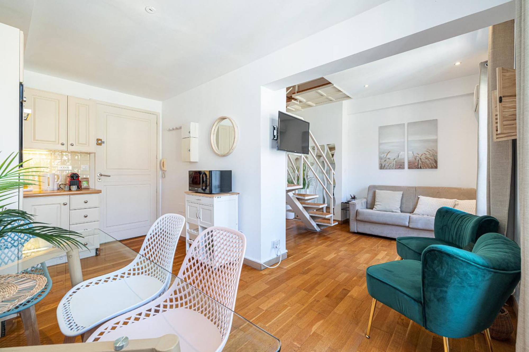 니스 Massena Street - 1 Bdr Duplex With Ac & Parking 아파트 외부 사진