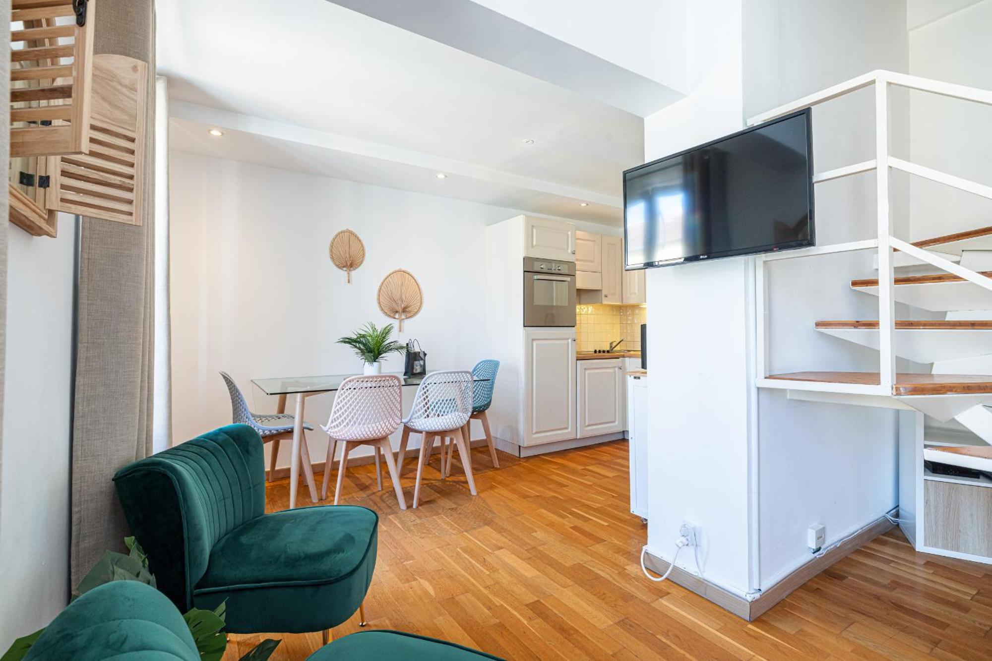 니스 Massena Street - 1 Bdr Duplex With Ac & Parking 아파트 외부 사진