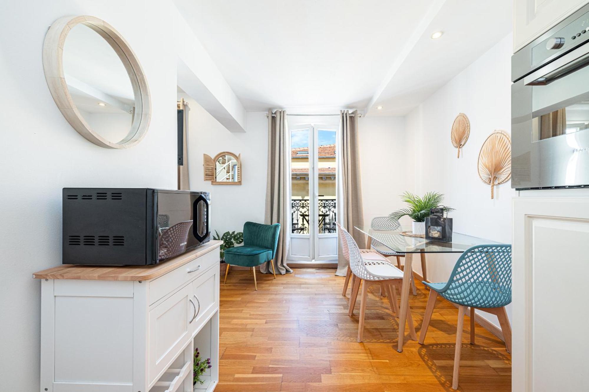 니스 Massena Street - 1 Bdr Duplex With Ac & Parking 아파트 외부 사진